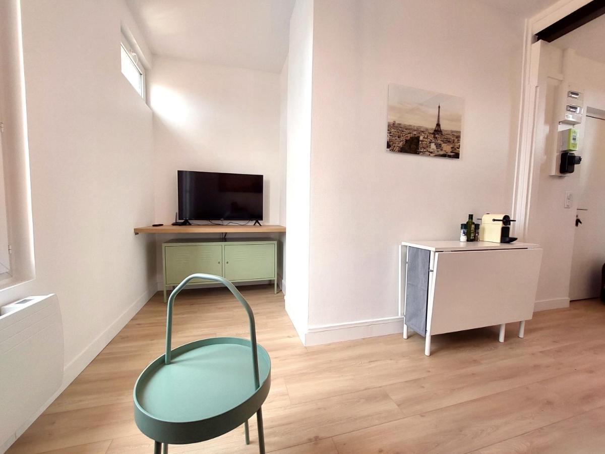 Superbe 2 Pieces Renove Et Calme Apartment Aubervilliers Ngoại thất bức ảnh
